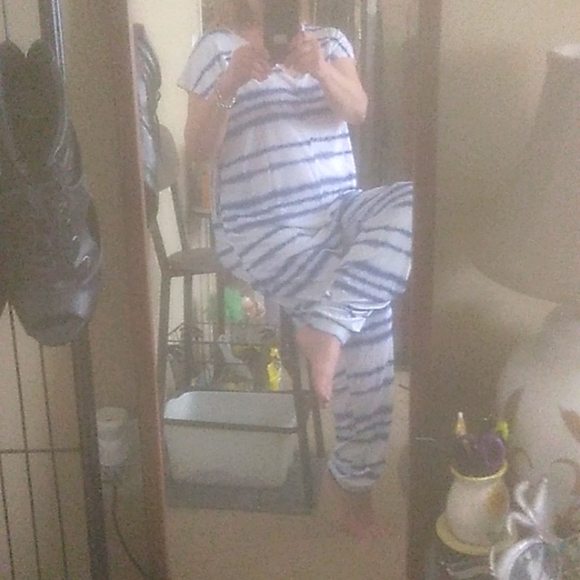 Muk Luk Cloud Knit Jumpsuit. Size Lrg. Comfortable Lightweight and Drapey. - Picture 3 of 5